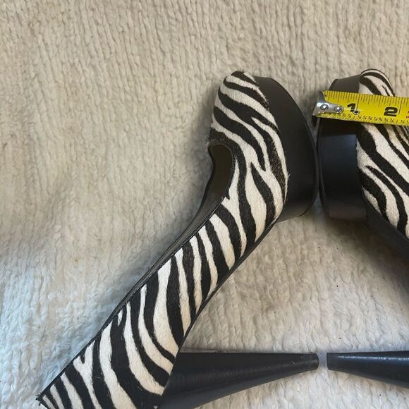 Michael Michael Kors Calf hair Zebra Print platform slip on Heels SZ9.5M - Picture 7 of 10